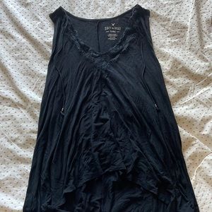 Lace trim flowy tank